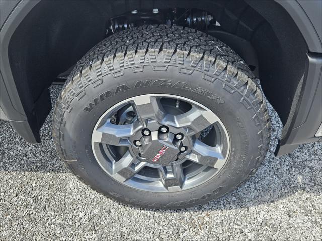 2025 GMC Sierra 3500HD 4WD Crew Cab Standard Bed SLT