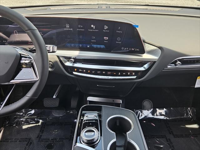 2025 Cadillac iQ Luxury w/1SC