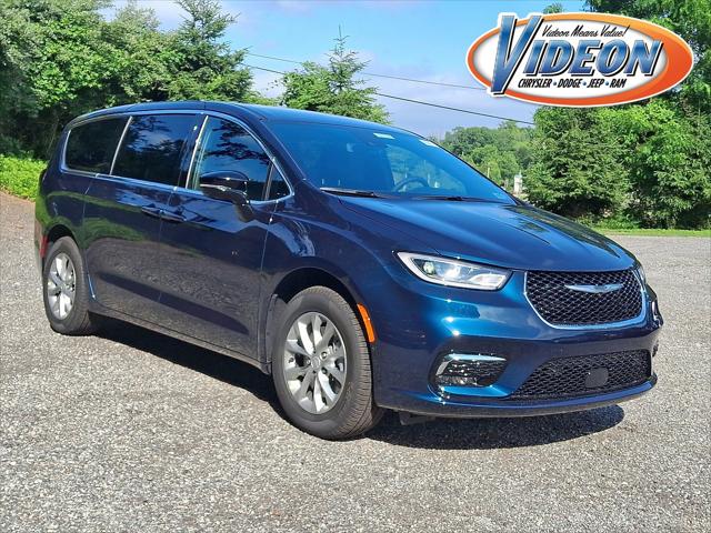 2025 Chrysler Pacifica PACIFICA SELECT AWD