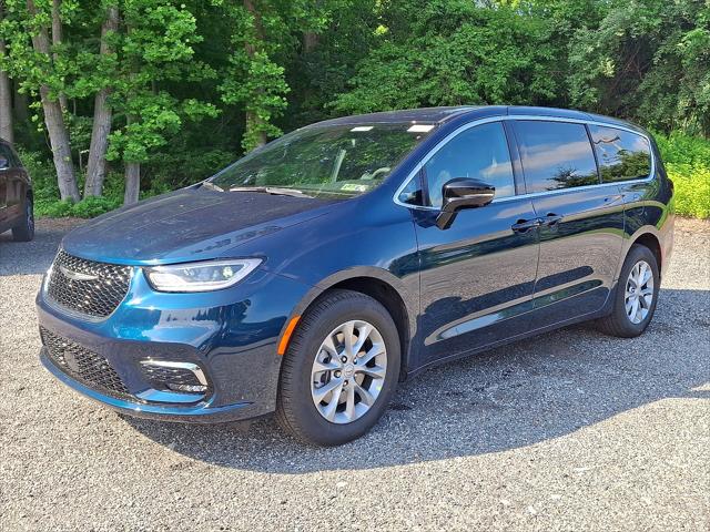 2025 Chrysler Pacifica PACIFICA SELECT AWD