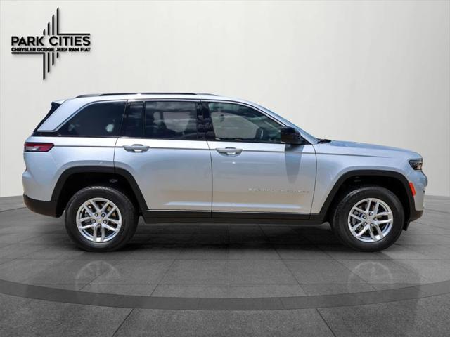 2025 Jeep Grand Cherokee GRAND CHEROKEE LAREDO X 4X2