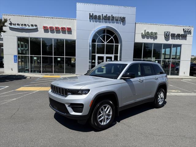 2025 Jeep Grand Cherokee GRAND CHEROKEE LAREDO X 4X2