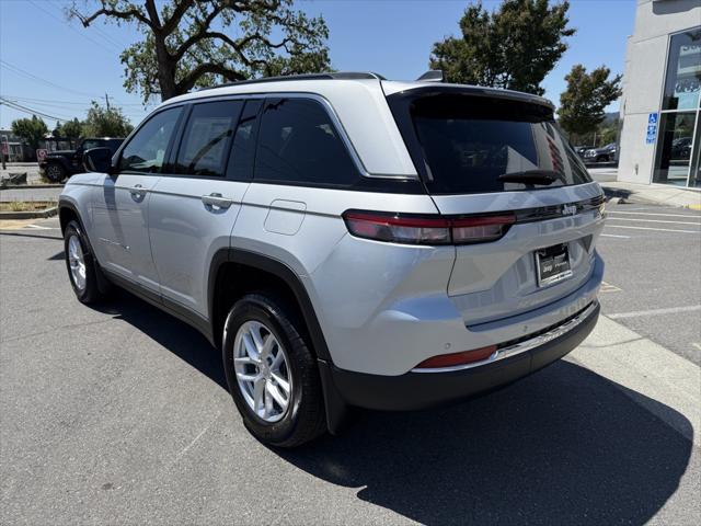 2025 Jeep Grand Cherokee GRAND CHEROKEE LAREDO X 4X2