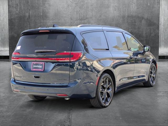 2025 Chrysler Pacifica PACIFICA LIMITED
