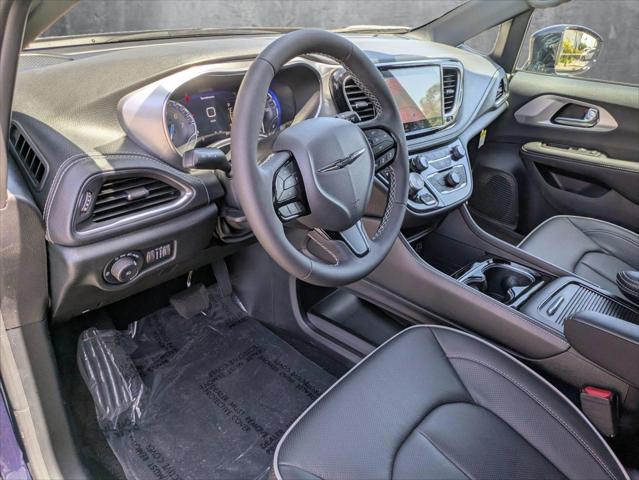2025 Chrysler Pacifica PACIFICA LIMITED