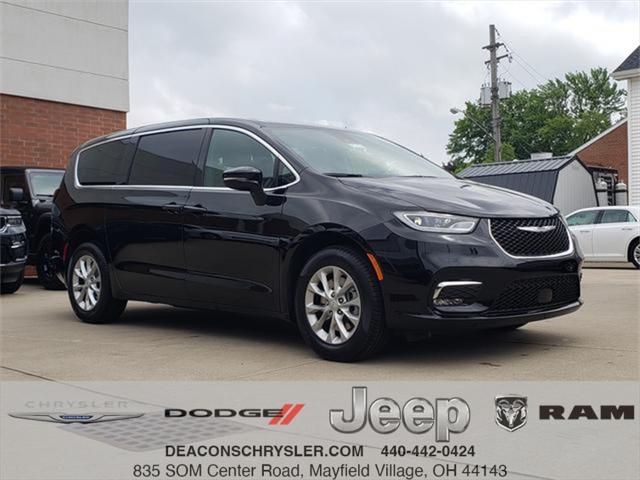 2025 Chrysler Pacifica PACIFICA SELECT AWD