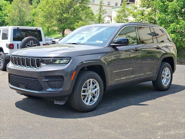 2025 Jeep Grand Cherokee GRAND CHEROKEE LAREDO X 4X4