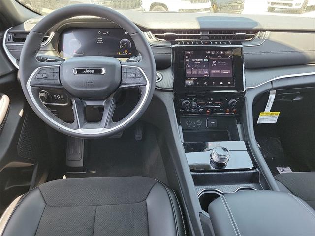 2025 Jeep Grand Cherokee GRAND CHEROKEE ALTITUDE 4X4
