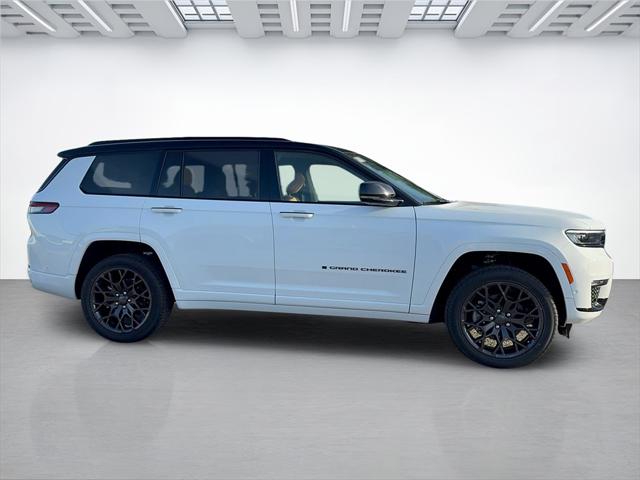 2025 Jeep Grand Cherokee GRAND CHEROKEE L SUMMIT RESERVE 4X4