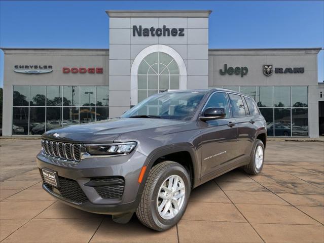 2025 Jeep Grand Cherokee GRAND CHEROKEE LAREDO X 4X2