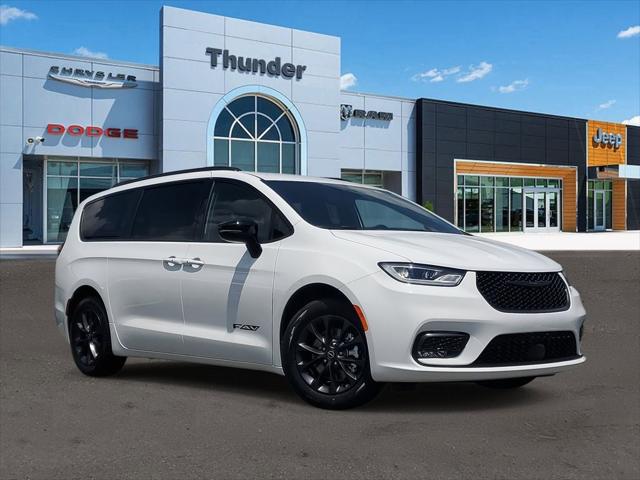 2025 Chrysler Pacifica PACIFICA SELECT