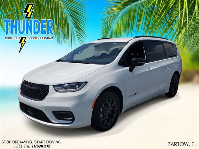 2025 Chrysler Pacifica PACIFICA SELECT