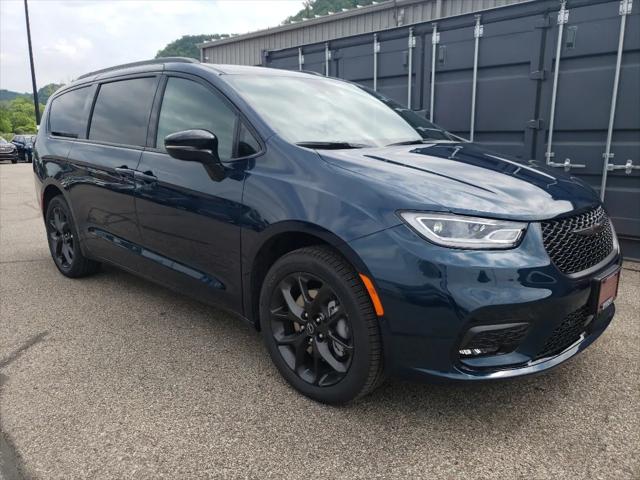 2025 Chrysler Pacifica PACIFICA LIMITED AWD