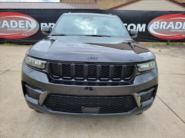 2025 Jeep Grand Cherokee GRAND CHEROKEE ALTITUDE 4X4 2025 Jeep Grand Cherokee GRAND CHEROKEE ALTITUDE 4X4