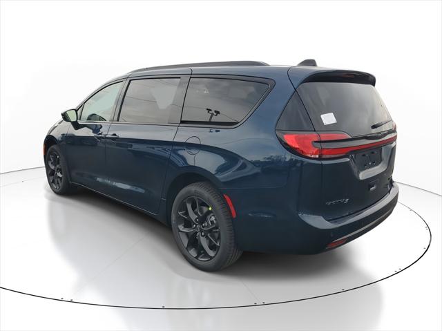 2025 Chrysler Pacifica PACIFICA LIMITED AWD