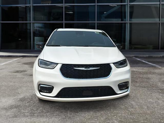 2025 Chrysler Pacifica PACIFICA SELECT