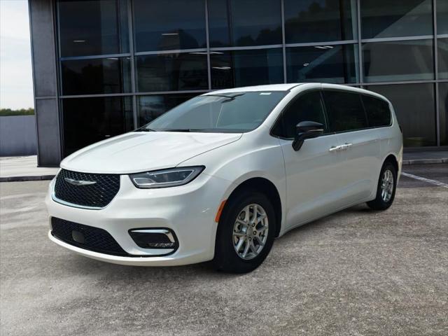 2025 Chrysler Pacifica PACIFICA SELECT