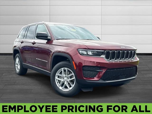 2025 Jeep Grand Cherokee GRAND CHEROKEE LAREDO X 4X4