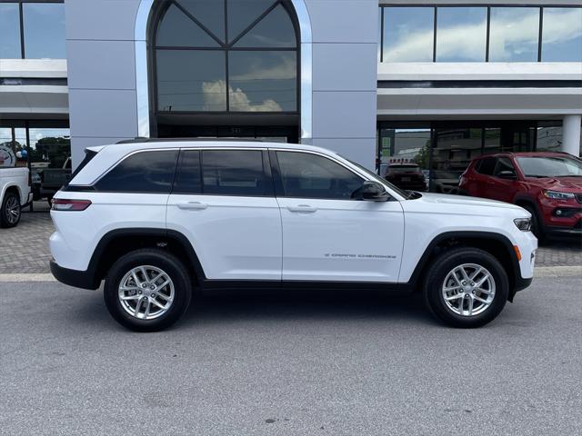 2025 Jeep Grand Cherokee GRAND CHEROKEE LAREDO X 4X2