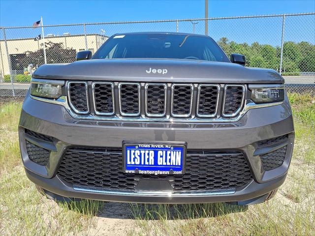 2025 Jeep Grand Cherokee GRAND CHEROKEE LAREDO X 4X4