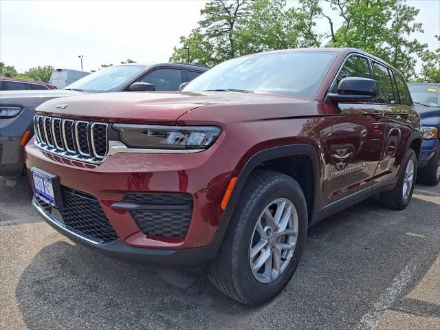 2025 Jeep Grand Cherokee GRAND CHEROKEE LAREDO X 4X4