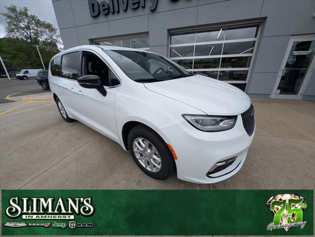 2025 Chrysler Pacifica PACIFICA SELECT