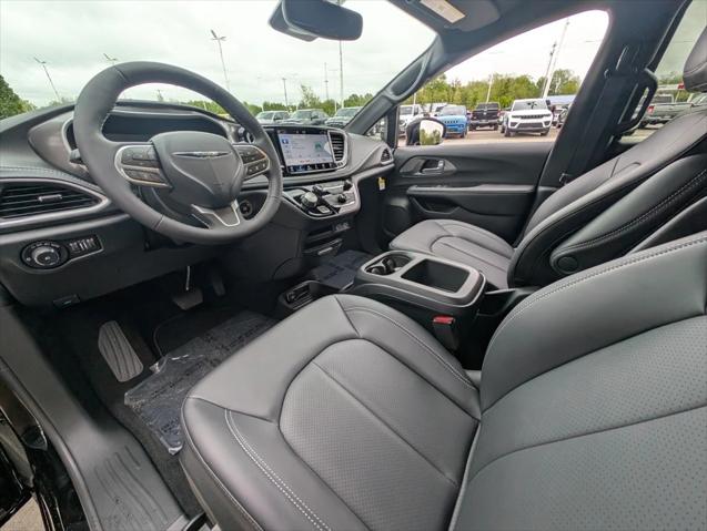 2025 Chrysler Pacifica PACIFICA SELECT