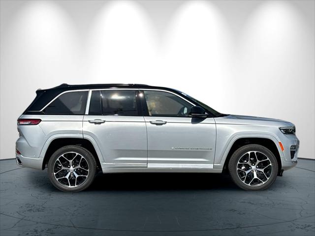 2025 Jeep Grand Cherokee GRAND CHEROKEE SUMMIT RESERVE 4X4