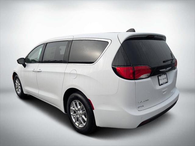 2025 Chrysler Voyager VOYAGER LX