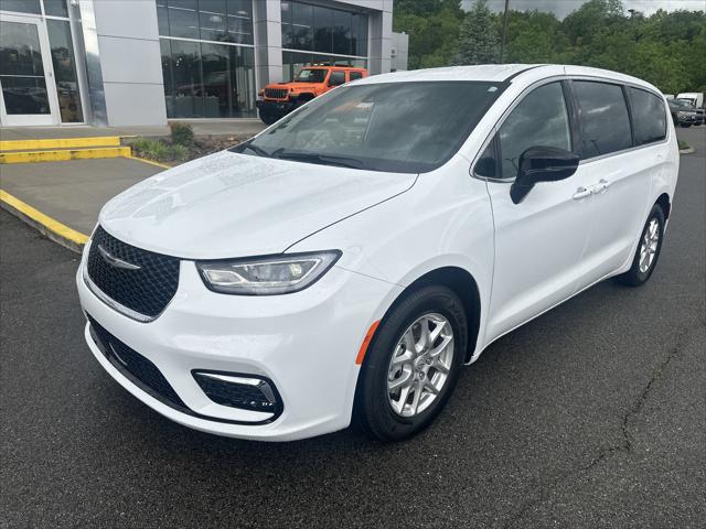 2025 Chrysler Pacifica PACIFICA SELECT