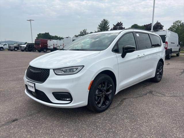 2025 Chrysler Pacifica PACIFICA LIMITED AWD