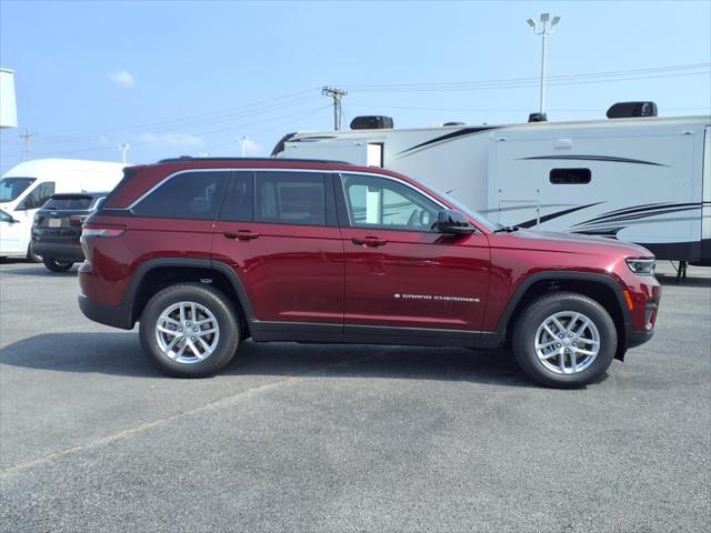 2025 Jeep Grand Cherokee GRAND CHEROKEE LAREDO X 4X4