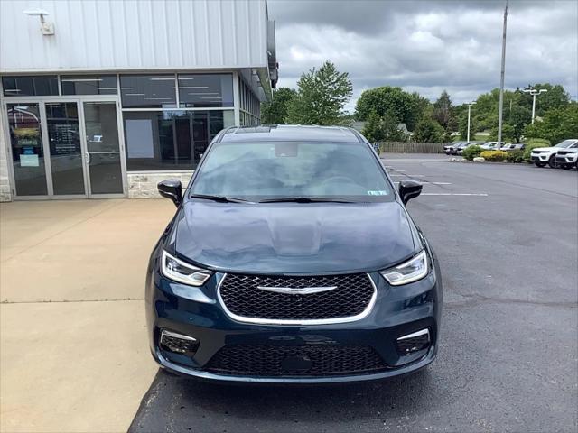 2025 Chrysler Pacifica PACIFICA SELECT AWD