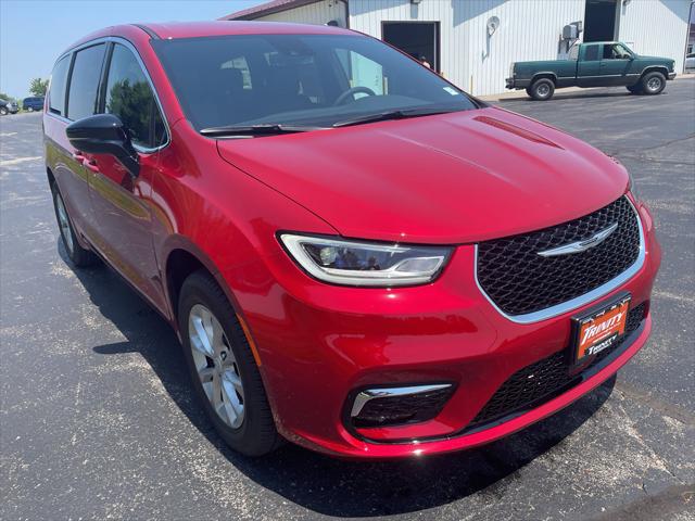 2025 Chrysler Pacifica PACIFICA SELECT AWD
