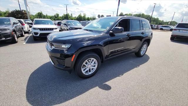 2025 Jeep Grand Cherokee GRAND CHEROKEE LAREDO X 4X2