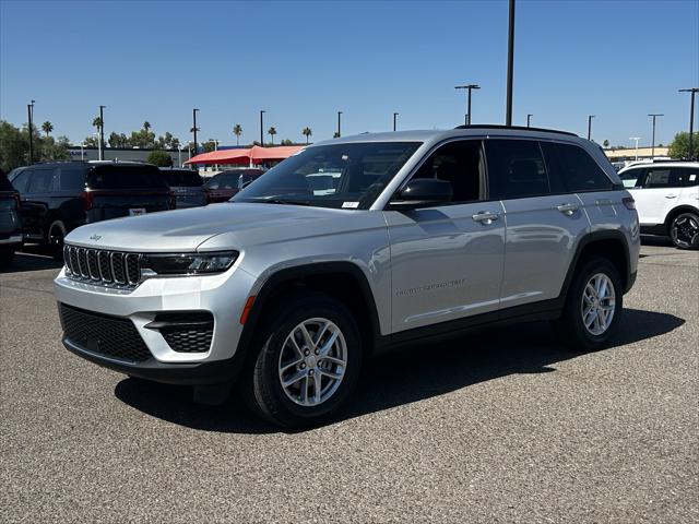 2025 Jeep Grand Cherokee GRAND CHEROKEE LAREDO X 4X2