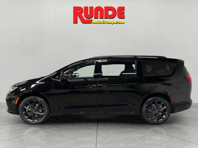 2025 Chrysler Pacifica PACIFICA LIMITED AWD