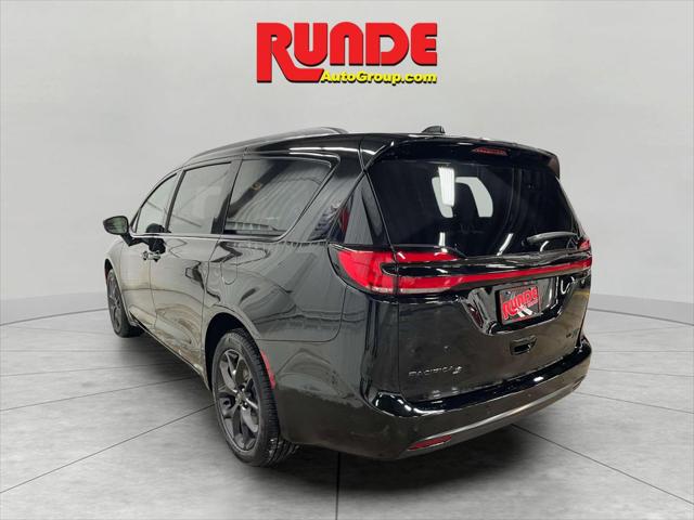 2025 Chrysler Pacifica PACIFICA LIMITED AWD
