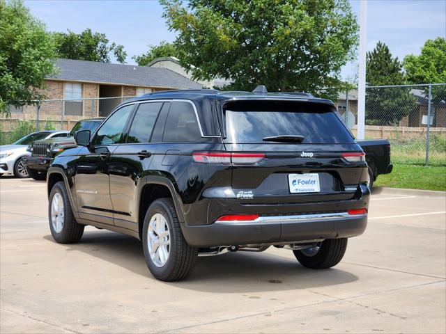 2025 Jeep Grand Cherokee GRAND CHEROKEE LAREDO X 4X4