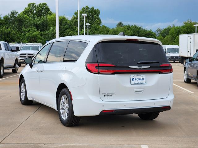 2025 Chrysler Pacifica PACIFICA SELECT