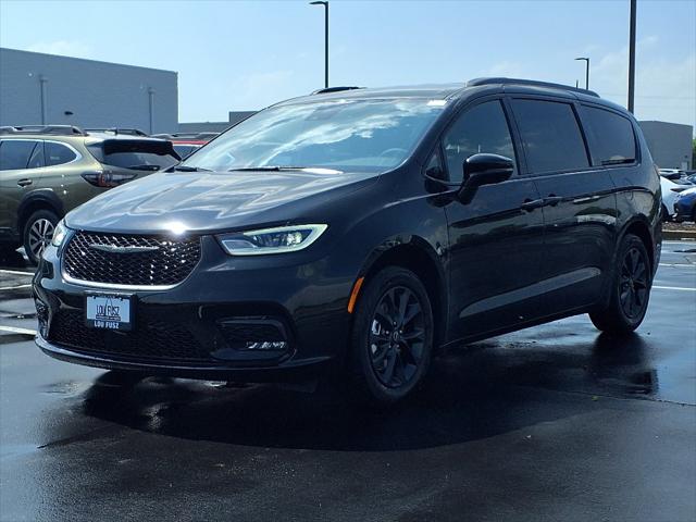 2025 Chrysler Pacifica PACIFICA SELECT