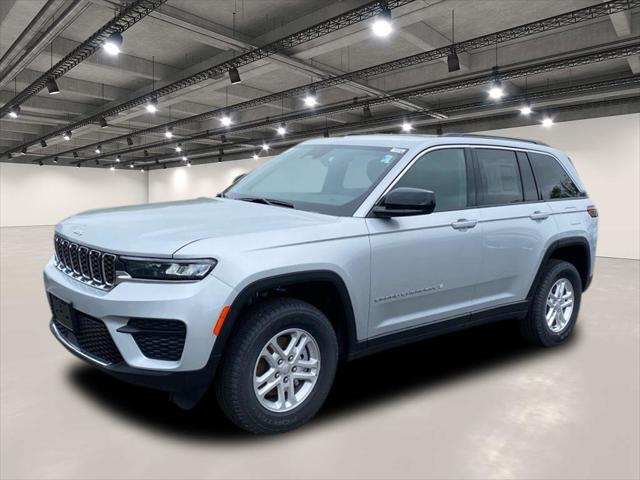 2025 Jeep Grand Cherokee GRAND CHEROKEE LAREDO 4X4
