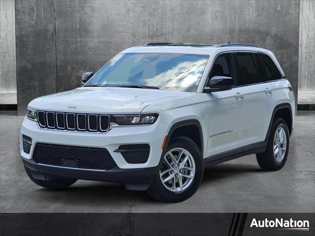 2025 Jeep Grand Cherokee GRAND CHEROKEE LAREDO X 4X4