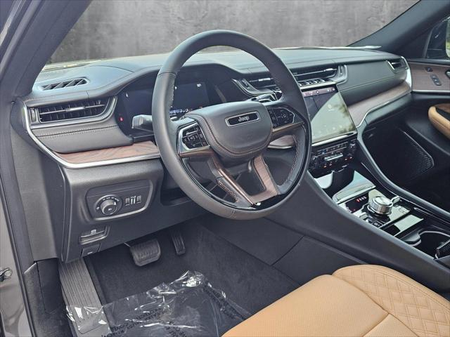2025 Jeep Grand Cherokee GRAND CHEROKEE SUMMIT 4X4