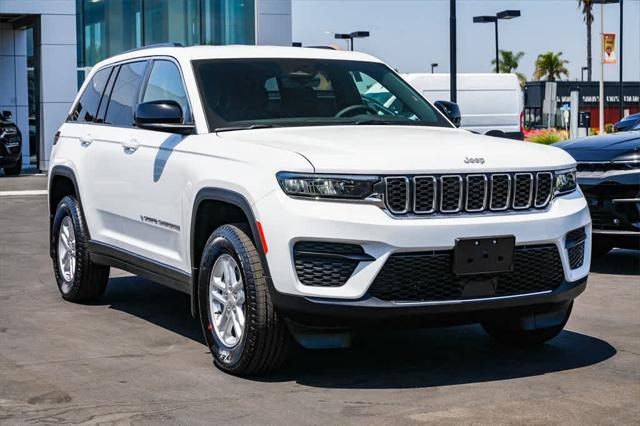 2025 Jeep Grand Cherokee GRAND CHEROKEE LAREDO 4X2