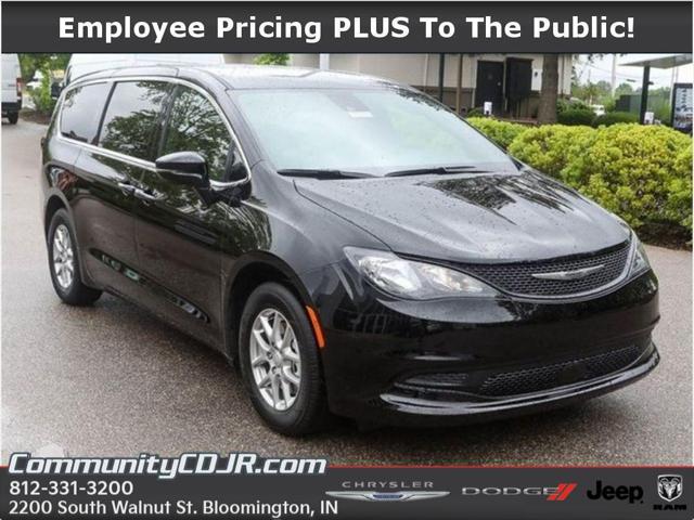 2025 Chrysler Voyager VOYAGER LX