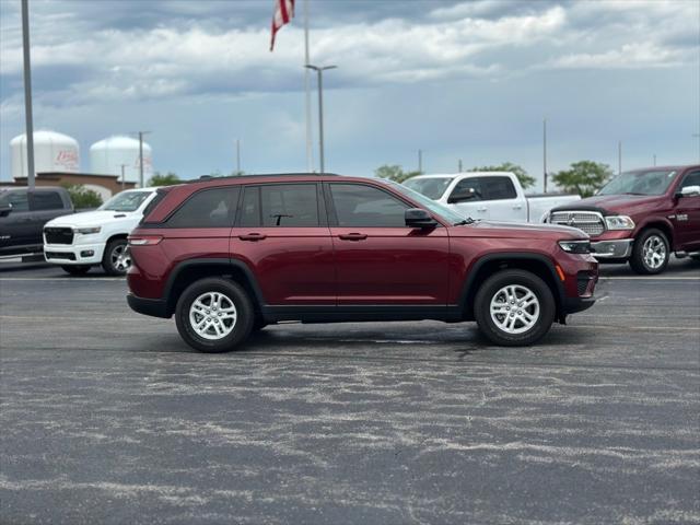 2022 Jeep Grand Cherokee Laredo 4x4