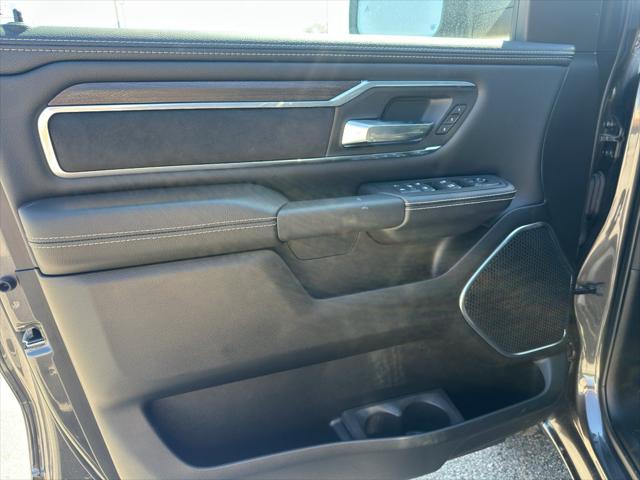 2025 RAM Ram 1500 RAM 1500 LARAMIE CREW CAB 4X4 64 BOX