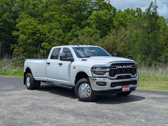 2025 RAM Ram 3500 RAM 3500 TRADESMAN CREW CAB 4X4 8 BOX