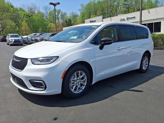 2025 Chrysler Pacifica PACIFICA SELECT